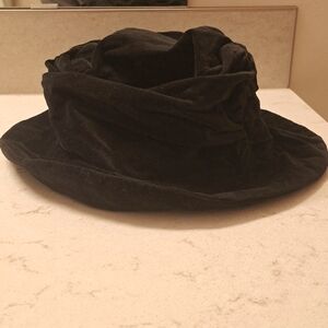 Vintage "Blossom" Velvet Hat